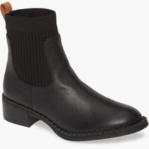 Gentle Souls by Kenneth Cole Women's Best Chelsea Sock Bootie, Size 9 US